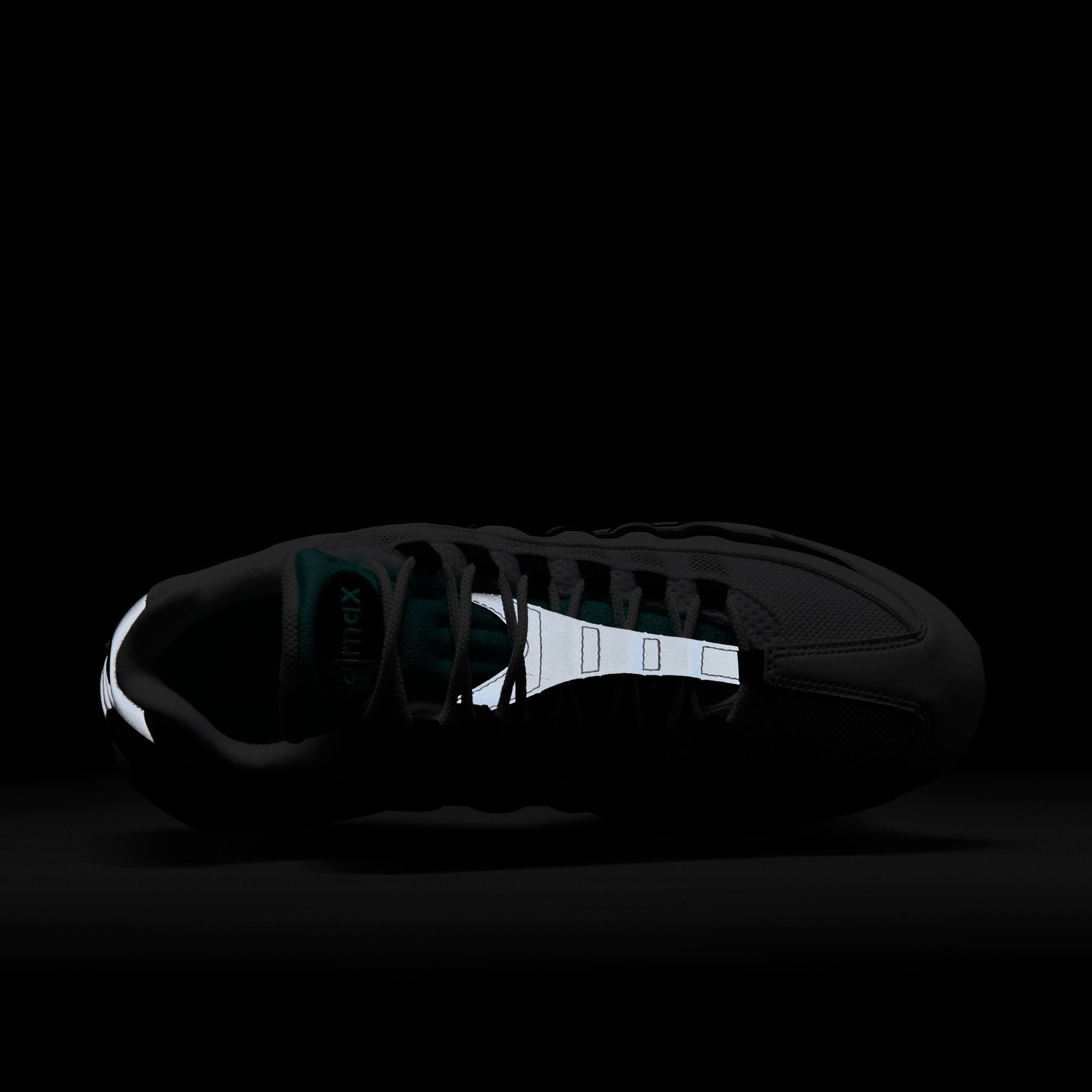 Air Max 95 OG 'Black Border' - INVINCIBLE