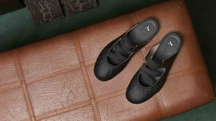 ROSÉ in the New Speedcat Mule