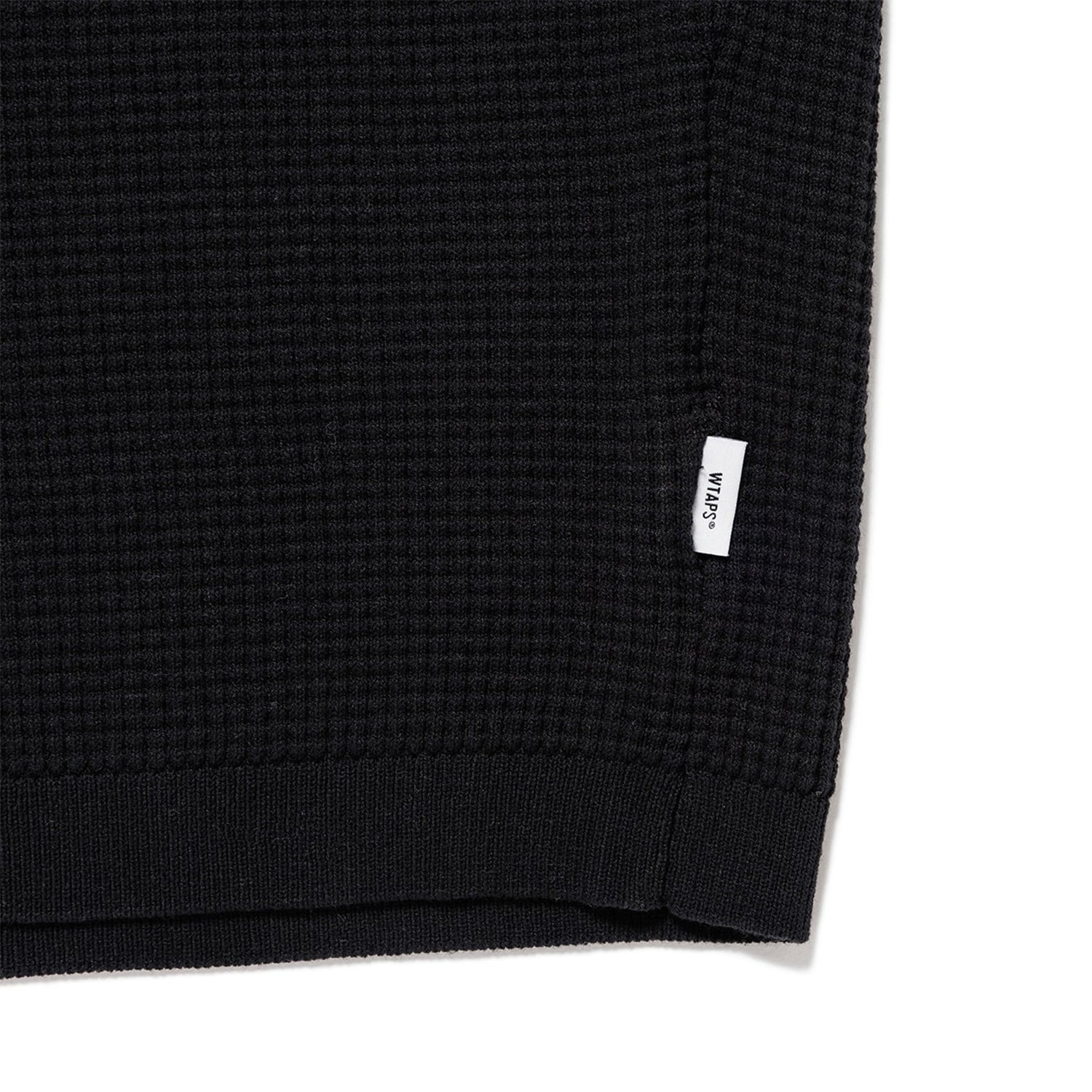 Dup / Sweater / CTPL – INVINCIBLE Indonesia