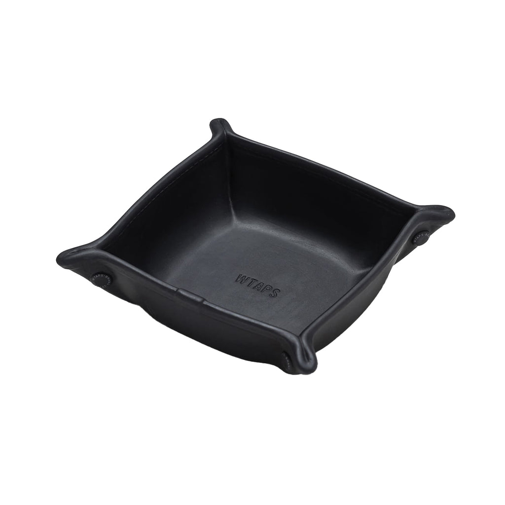 Den M / Hardshell Tray / Ceramic. Sign - INVINCIBLE