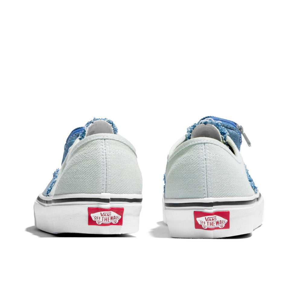 
                  
                    Tagi. x Vans Authentic Frayed - INVINCIBLE
                  
                