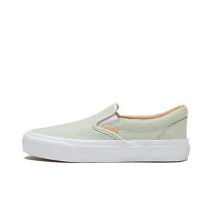 
                  
                    UA Classic Slip-On VR3 LX - INVINCIBLE
                  
                