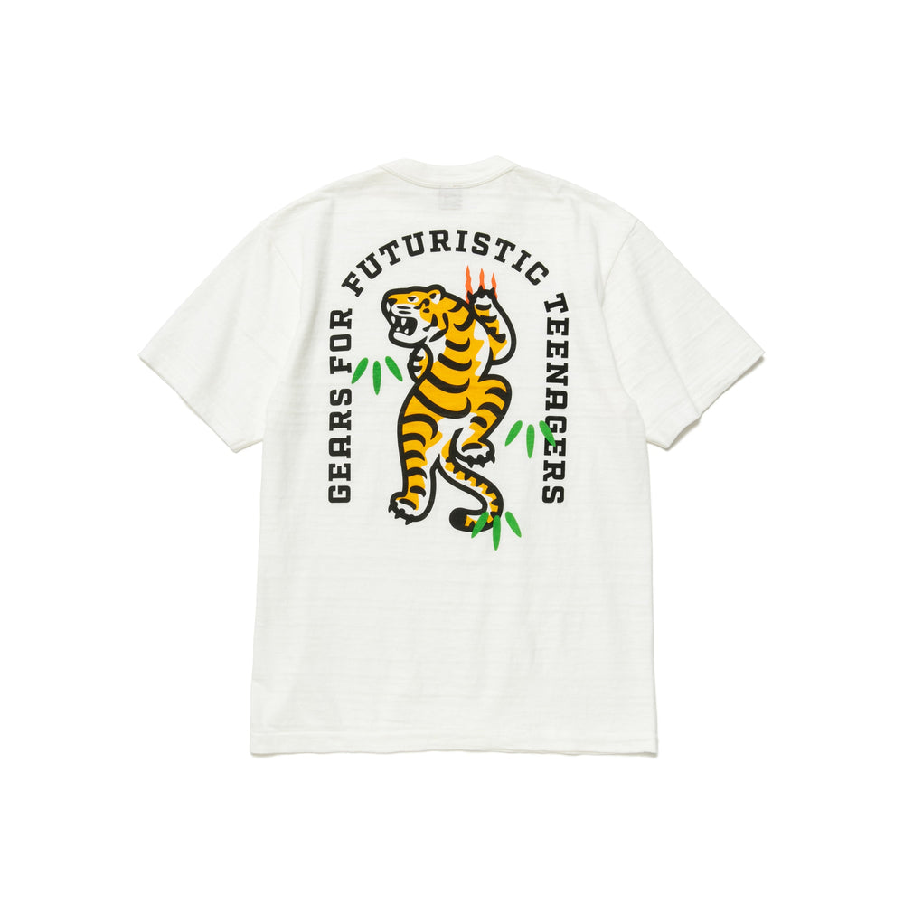 
                  
                    Pocket T-Shirt - INVINCIBLE
                  
                