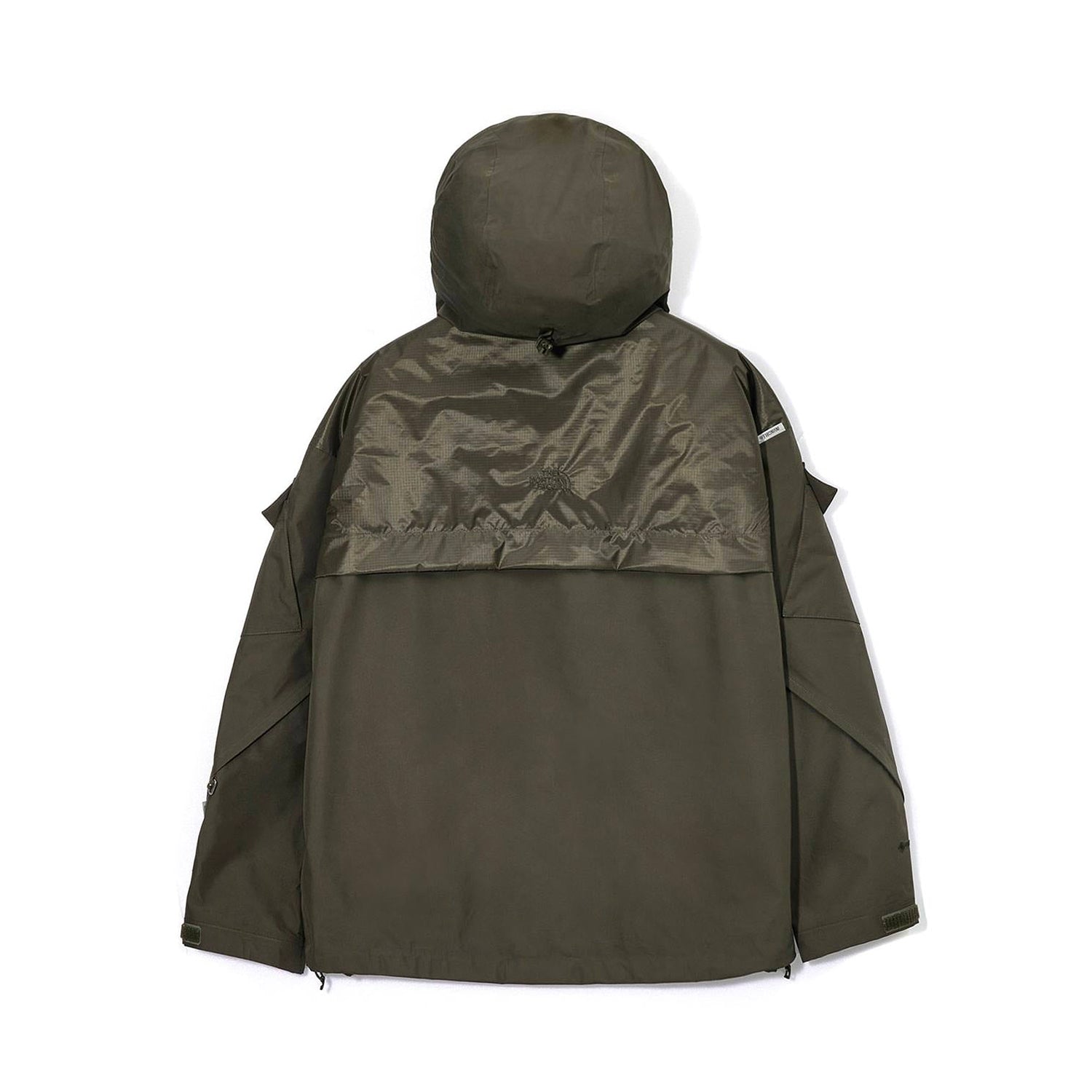 ジャケット・アウター BEYOND CLOTHING GORE-TEX HARDSHELL PARKA 未使用品GORE-TEX/マウンテンパーカ定価9万Emmauela・イタリア・ミラノ