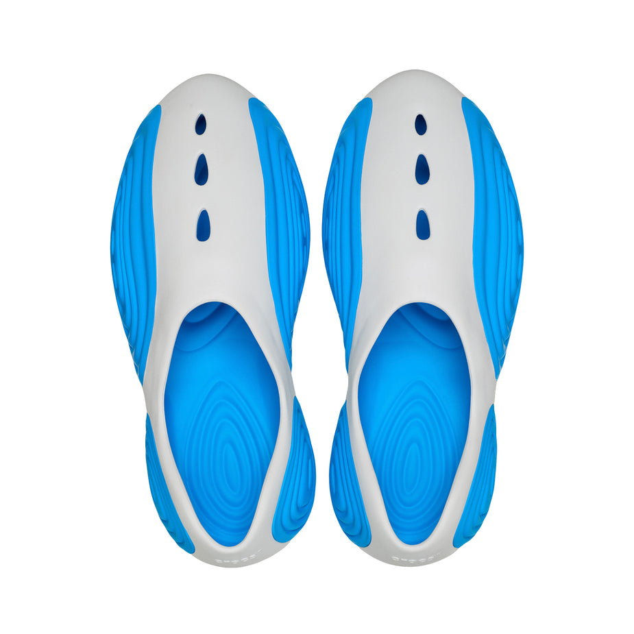 CROCS – INVINCIBLE