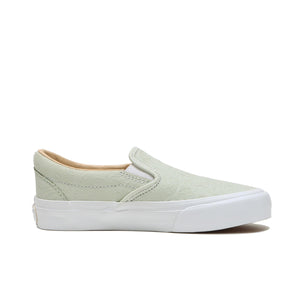 
                  
                    UA Classic Slip-On VR3 LX - INVINCIBLE
                  
                