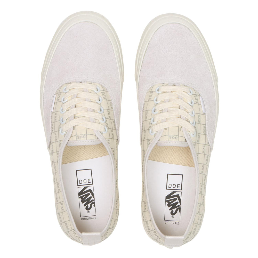
                  
                    Vans Vault OG Authentic LX x Doe - INVINCIBLE
                  
                