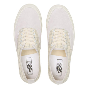 
                  
                    Vans Vault OG Authentic LX x Doe - INVINCIBLE
                  
                