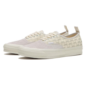 
                  
                    Vans Vault OG Authentic LX x Doe - INVINCIBLE
                  
                
