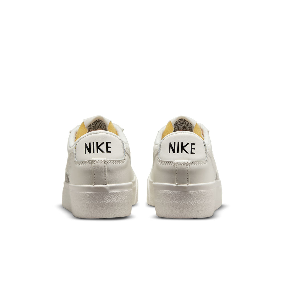 
                  
                    Blazer Low Platform 'Triple Sail' W - INVINCIBLE
                  
                