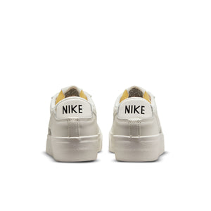 
                  
                    Blazer Low Platform 'Triple Sail' W - INVINCIBLE
                  
                