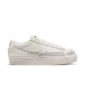 
                  
                    Blazer Low Platform 'Triple Sail' W - INVINCIBLE
                  
                