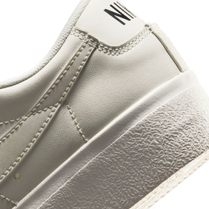 
                  
                    Blazer Low Platform 'Triple Sail' W - INVINCIBLE
                  
                