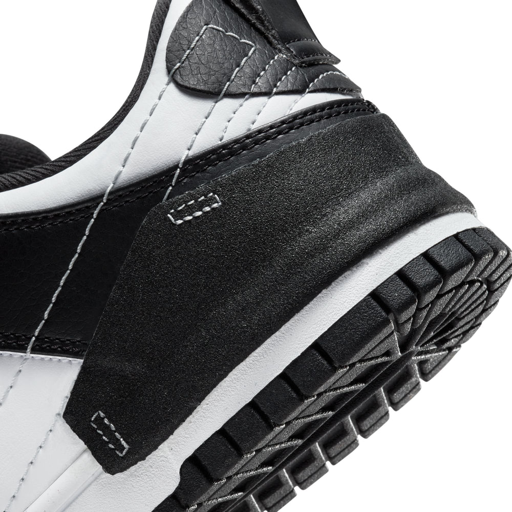 
                  
                    Dunk Low Disrupt 2 'Panda' W - INVINCIBLE
                  
                