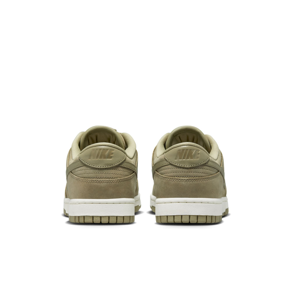 
                  
                    Dunk Low PRM MF 'Neutral Olive' W - INVINCIBLE
                  
                