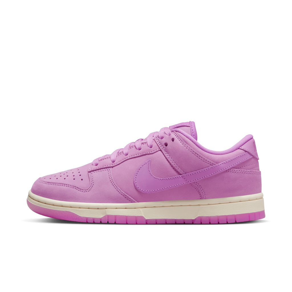Dunk Low W - INVINCIBLE