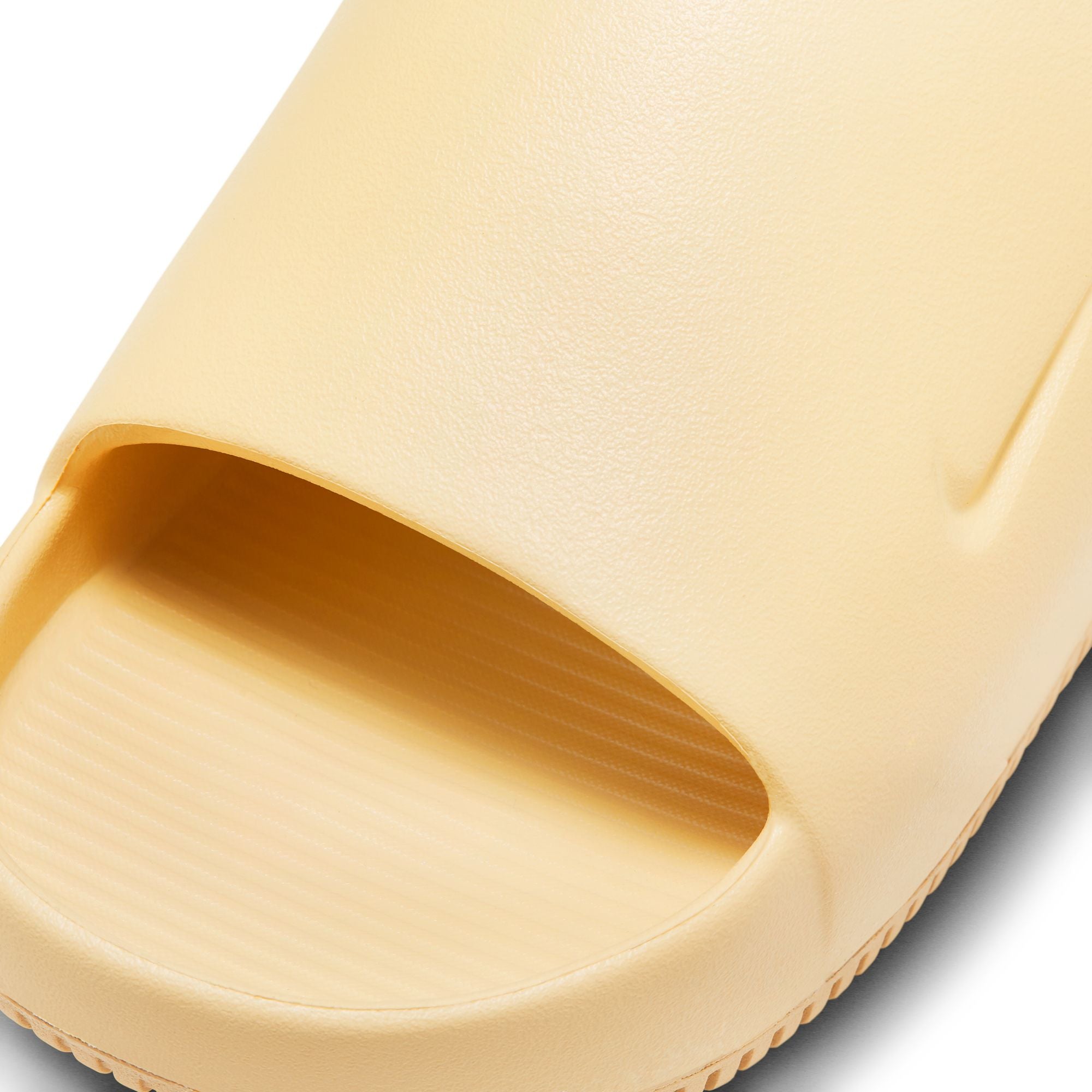 Calm Slides W - INVINCIBLE