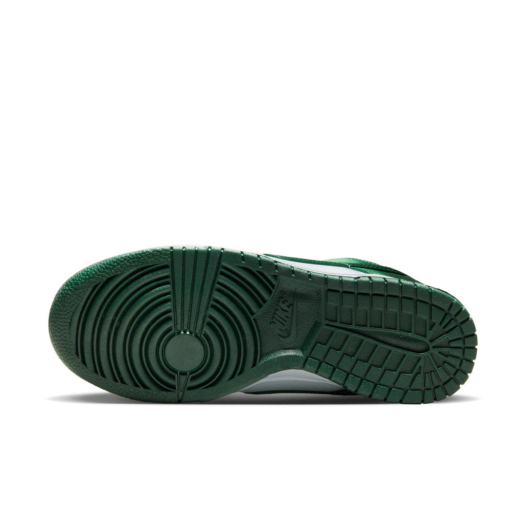 Dunk Low W - INVINCIBLE