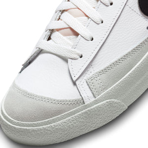 
                  
                    Blazer Mid '77 Premium - INVINCIBLE
                  
                
