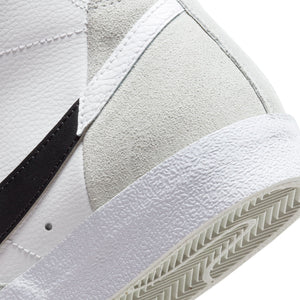 
                  
                    Blazer Mid '77 Premium - INVINCIBLE
                  
                