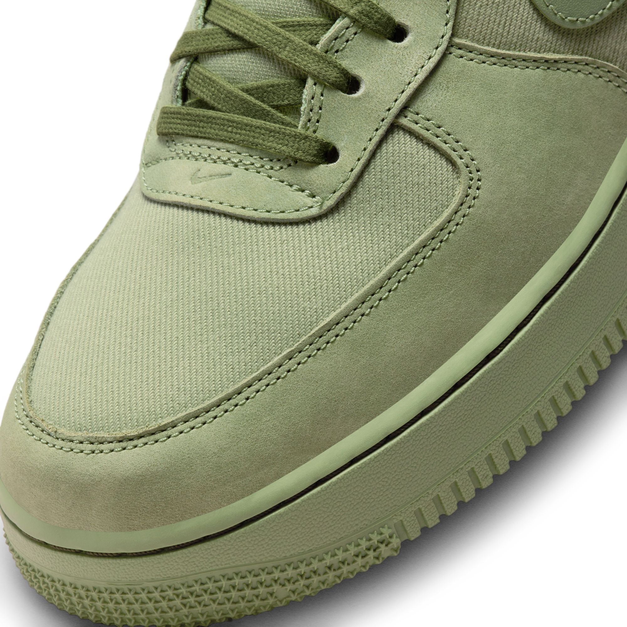Air Force 1 '07 LX 'Oil Green' - INVINCIBLE