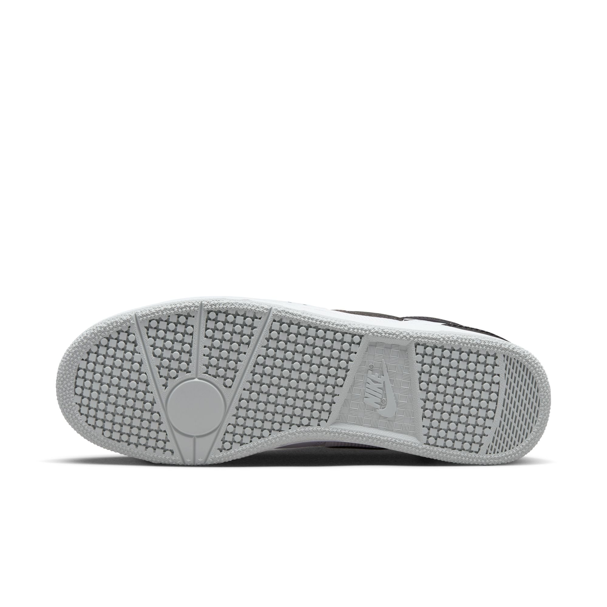 Nike Attack 'Black and White' - INVINCIBLE