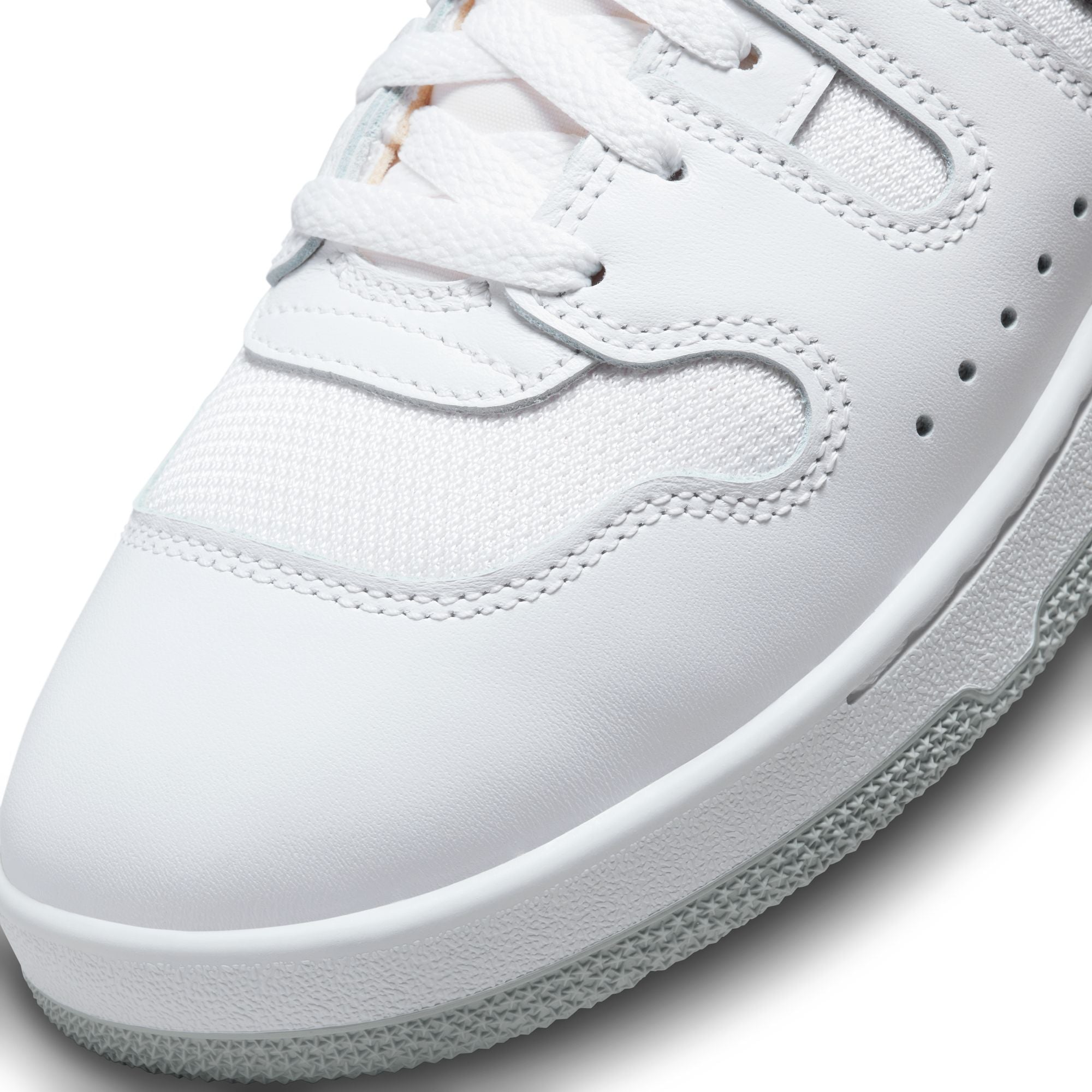 Nike Attack 'Black and White' - INVINCIBLE