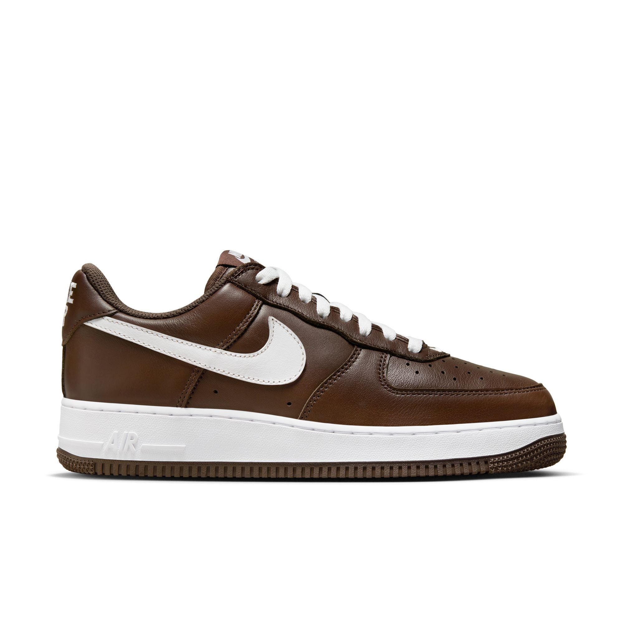 Air Force 1 Low Retro 'Chocolate' - INVINCIBLE