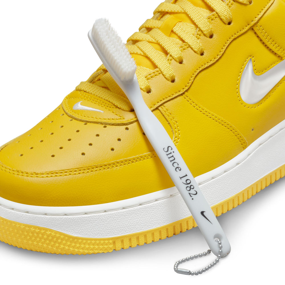
                  
                    Air Force 1 Low Retro 'Yellow Jewel' - INVINCIBLE
                  
                