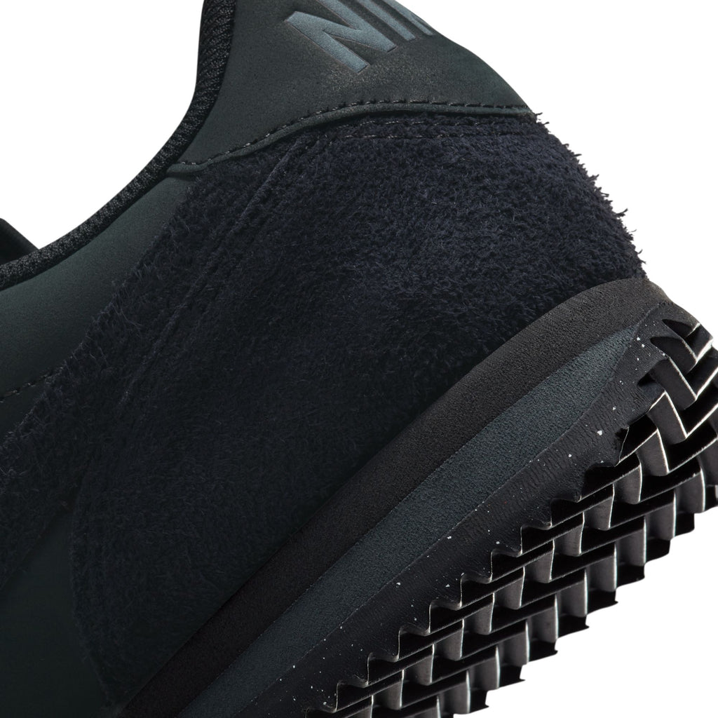 Cortez PRM 'Triple Black' W - INVINCIBLE