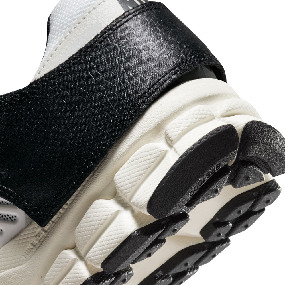 
                  
                    Zoom Vomero 5 PRM 'Timeless' W - INVINCIBLE
                  
                