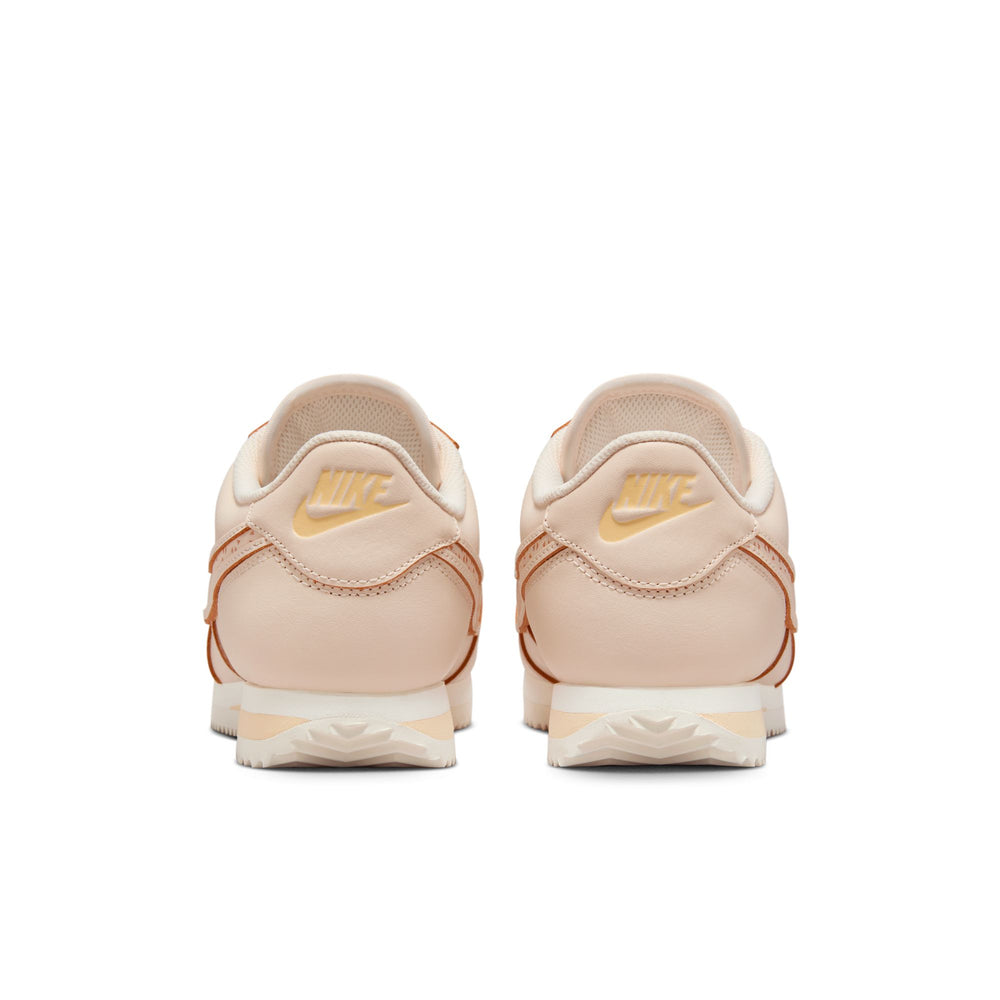 
                  
                    Cortez Premium 'World Make' W - INVINCIBLE
                  
                