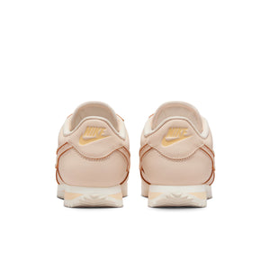 
                  
                    Cortez Premium 'World Make' W - INVINCIBLE
                  
                