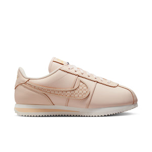 
                  
                    Cortez Premium 'World Make' W - INVINCIBLE
                  
                