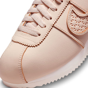 
                  
                    Cortez Premium 'World Make' W - INVINCIBLE
                  
                