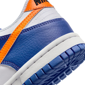 
                  
                    Dunk Low GS 'Knicks' - INVINCIBLE
                  
                