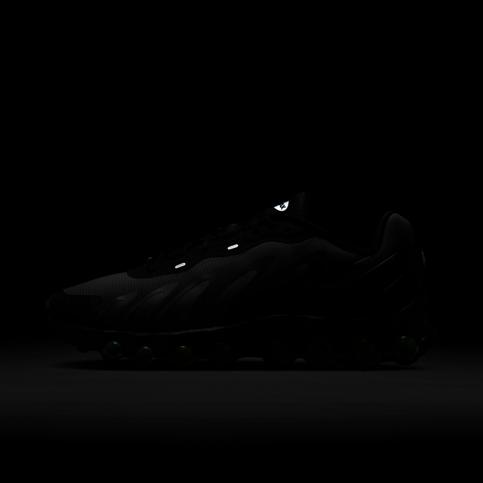 Air Max DN8 'Black Volt' - INVINCIBLE