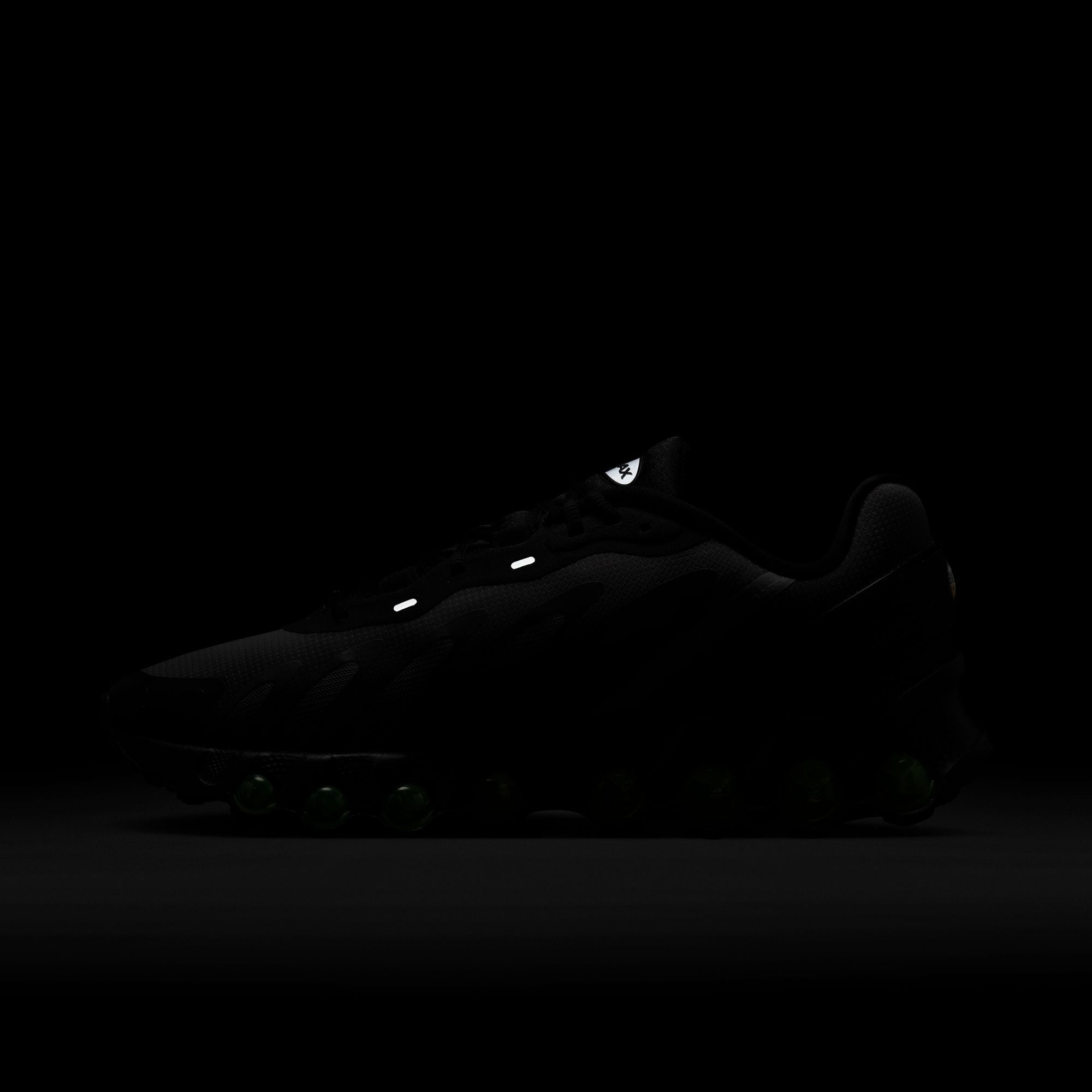 Air Max DN8 'Black Volt' - INVINCIBLE