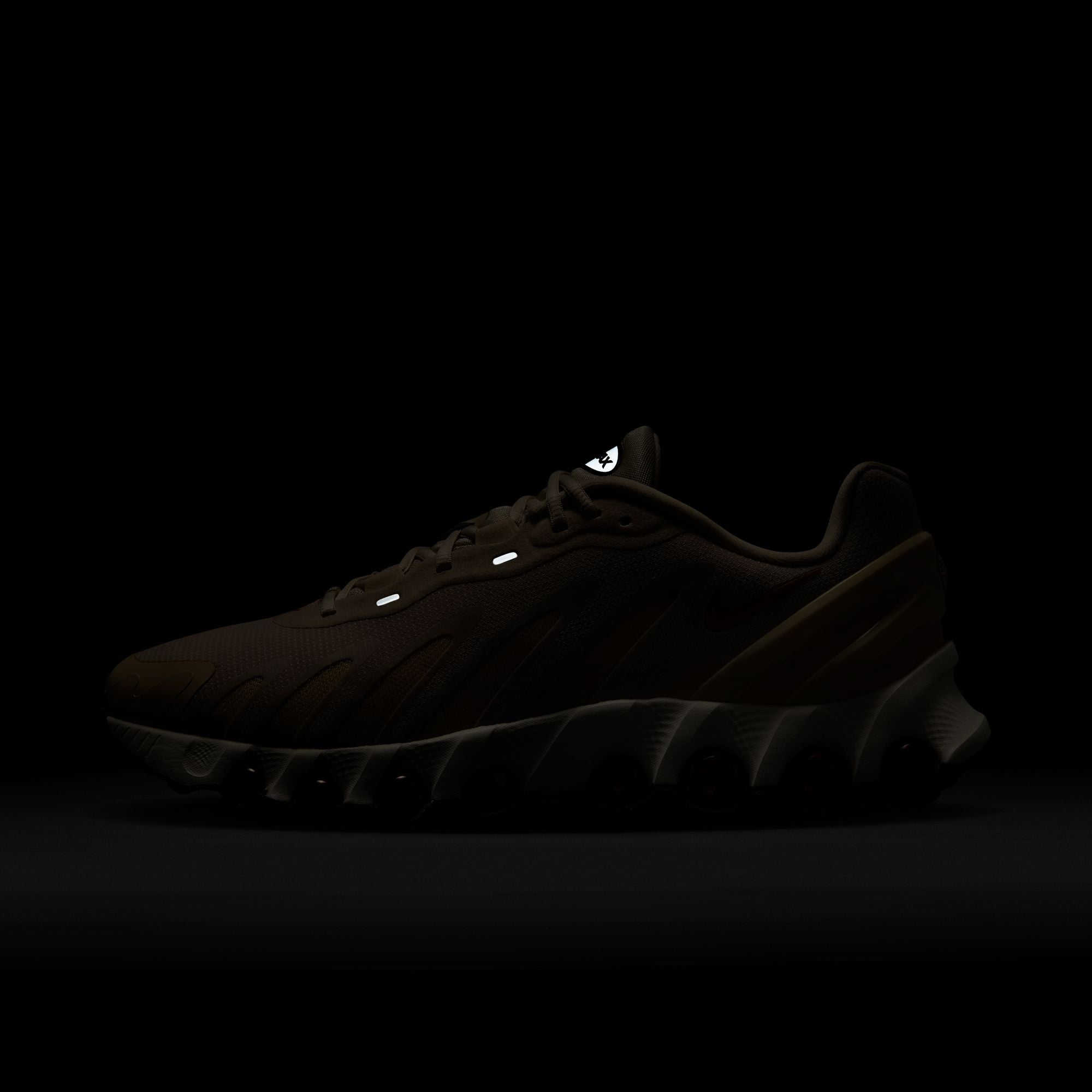 Air Max DN8 - INVINCIBLE
