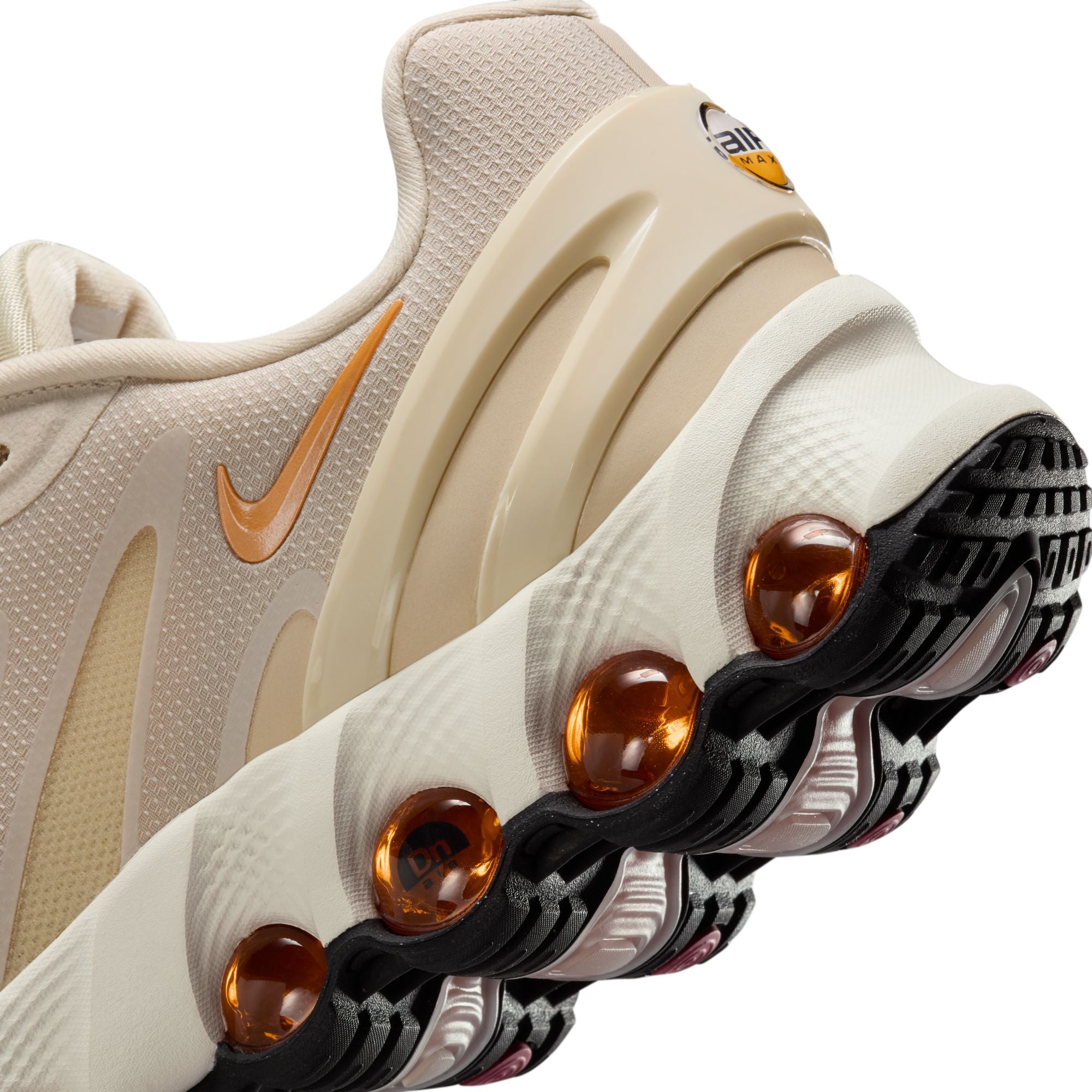 Air Max DN8 - INVINCIBLE