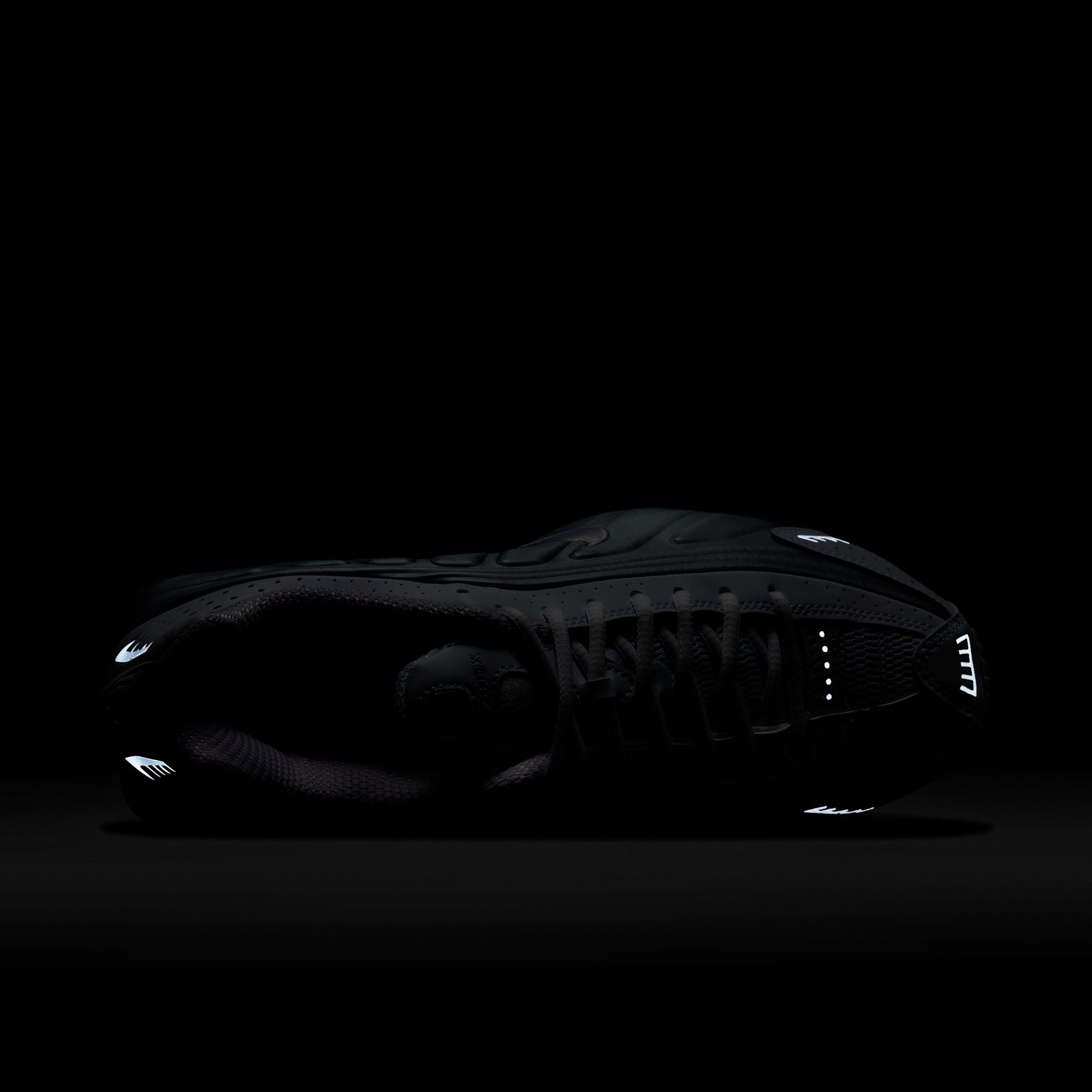 Shox R4 'Silver Purple' W - INVINCIBLE