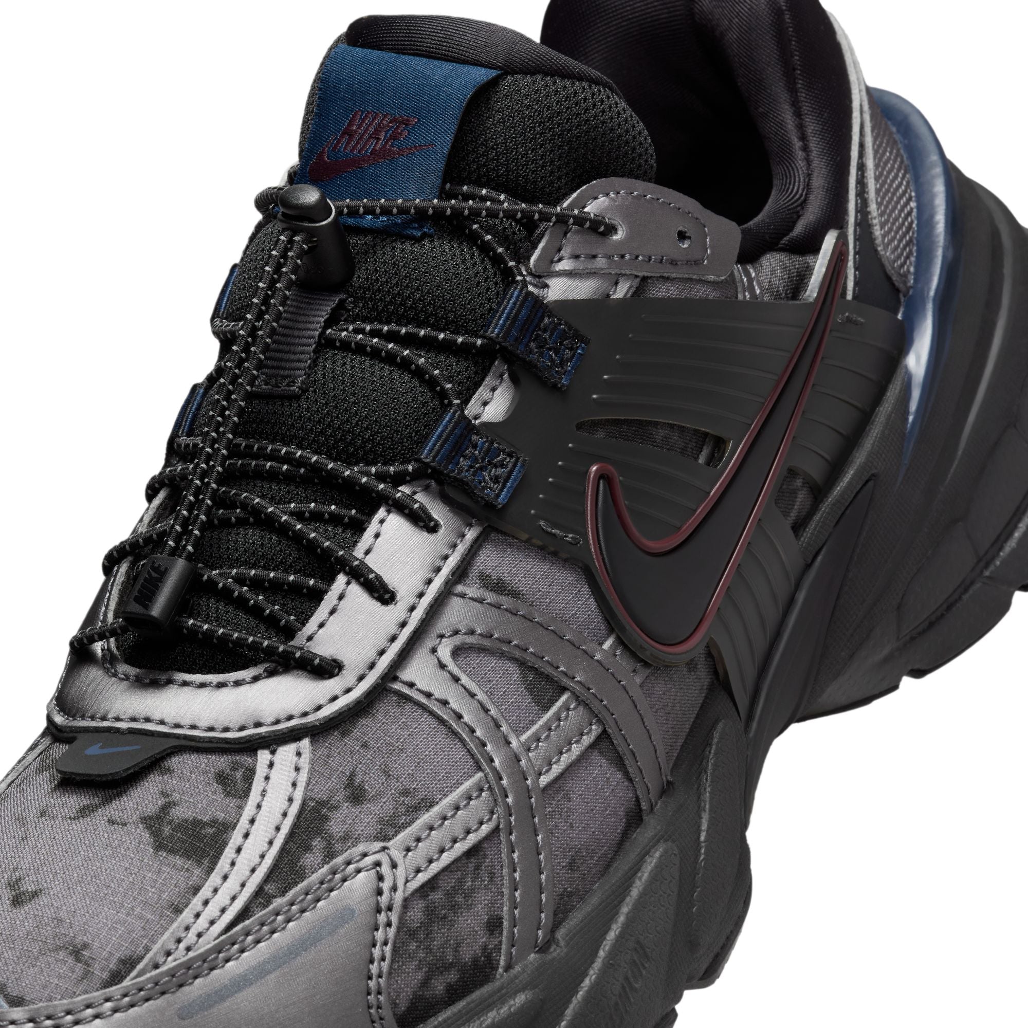 Women's V2K Run 'Metallic Dark Grey' - INVINCIBLE
