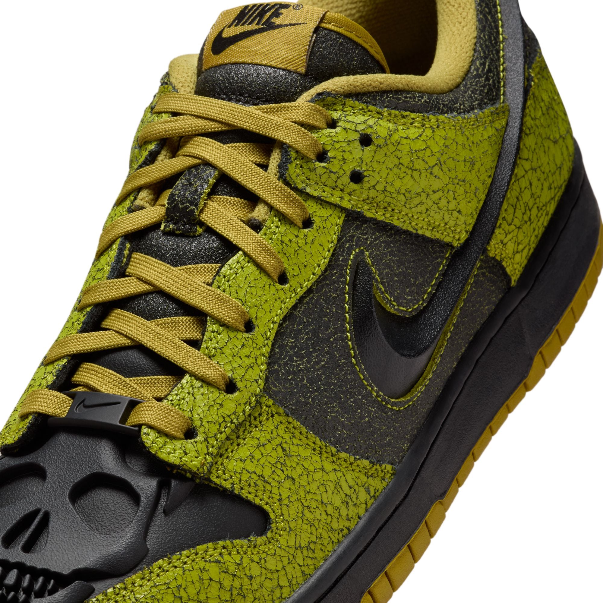Dunk Low Retro 'Halloween' - INVINCIBLE
