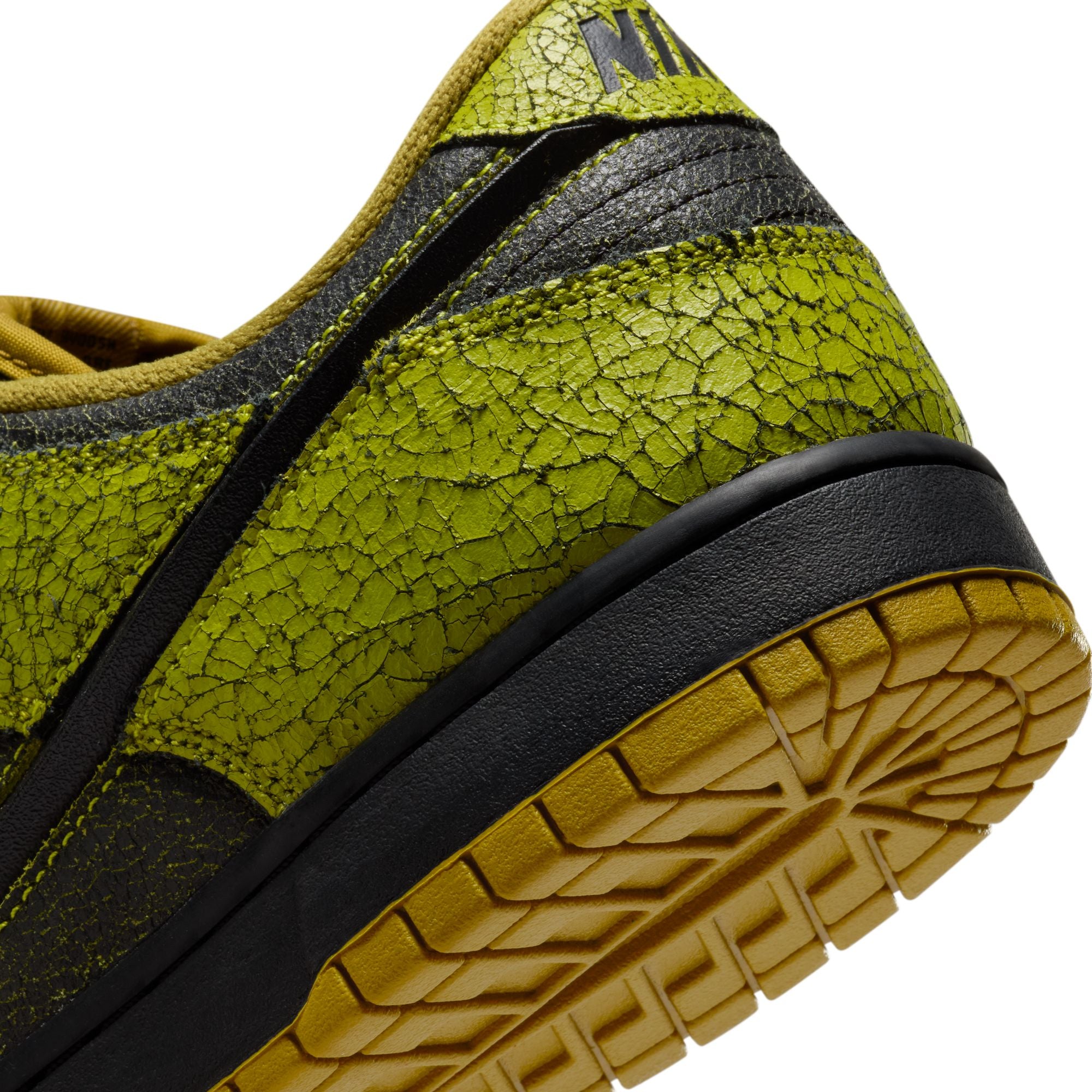 Dunk Low Retro 'Halloween' - INVINCIBLE