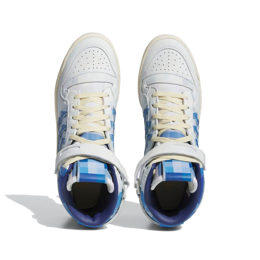 Forum 84 Hi Closer Look - INVINCIBLE