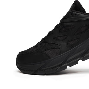 
                  
                    Clifton L GTX - INVINCIBLE
                  
                