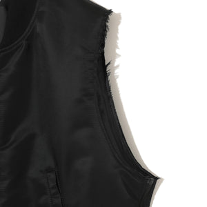 
                  
                    UC2C4001 Vest - INVINCIBLE
                  
                
