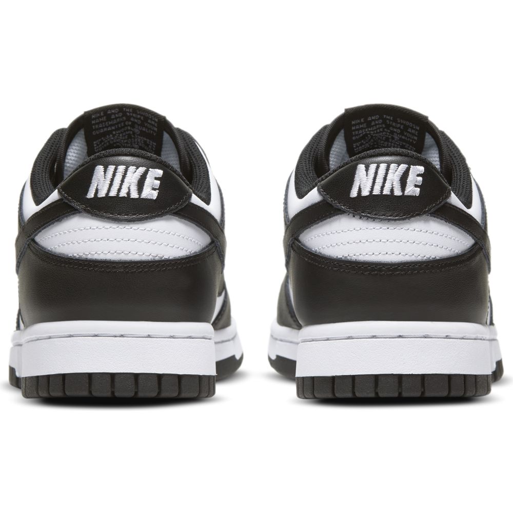 
                  
                    Dunk Low W - INVINCIBLE
                  
                