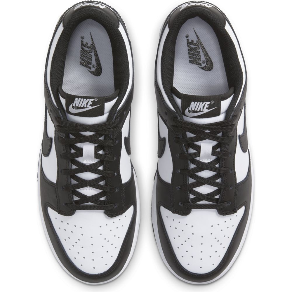 
                  
                    Dunk Low W - INVINCIBLE
                  
                