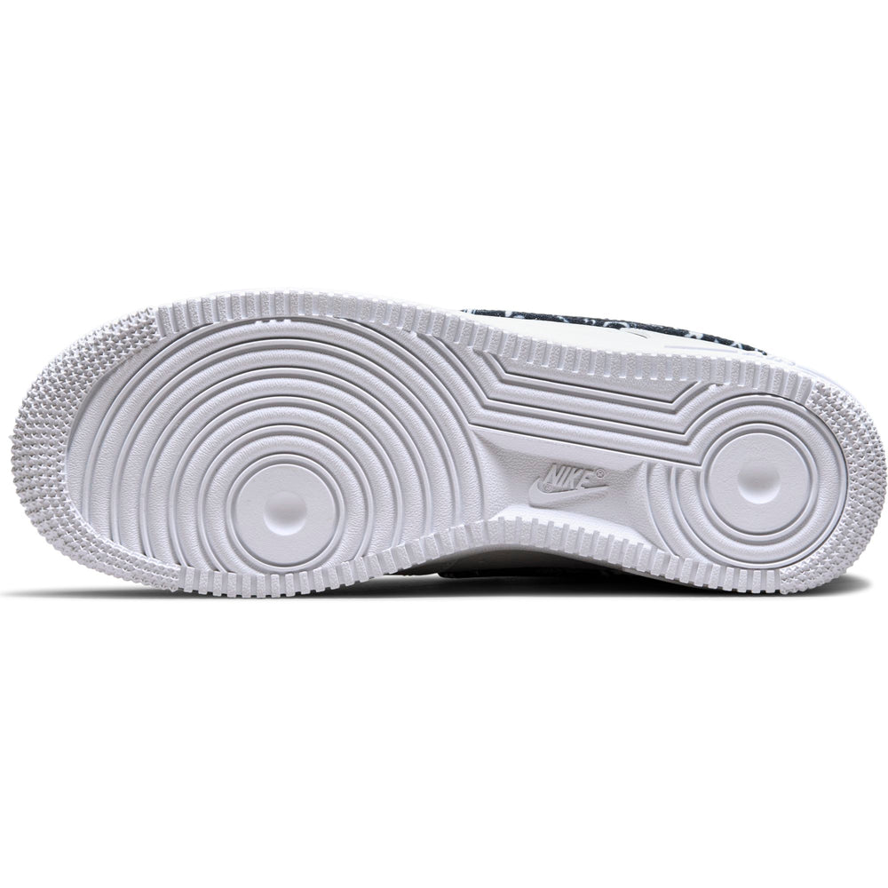 
                  
                    Air Force 1 '07 Essential W - INVINCIBLE
                  
                